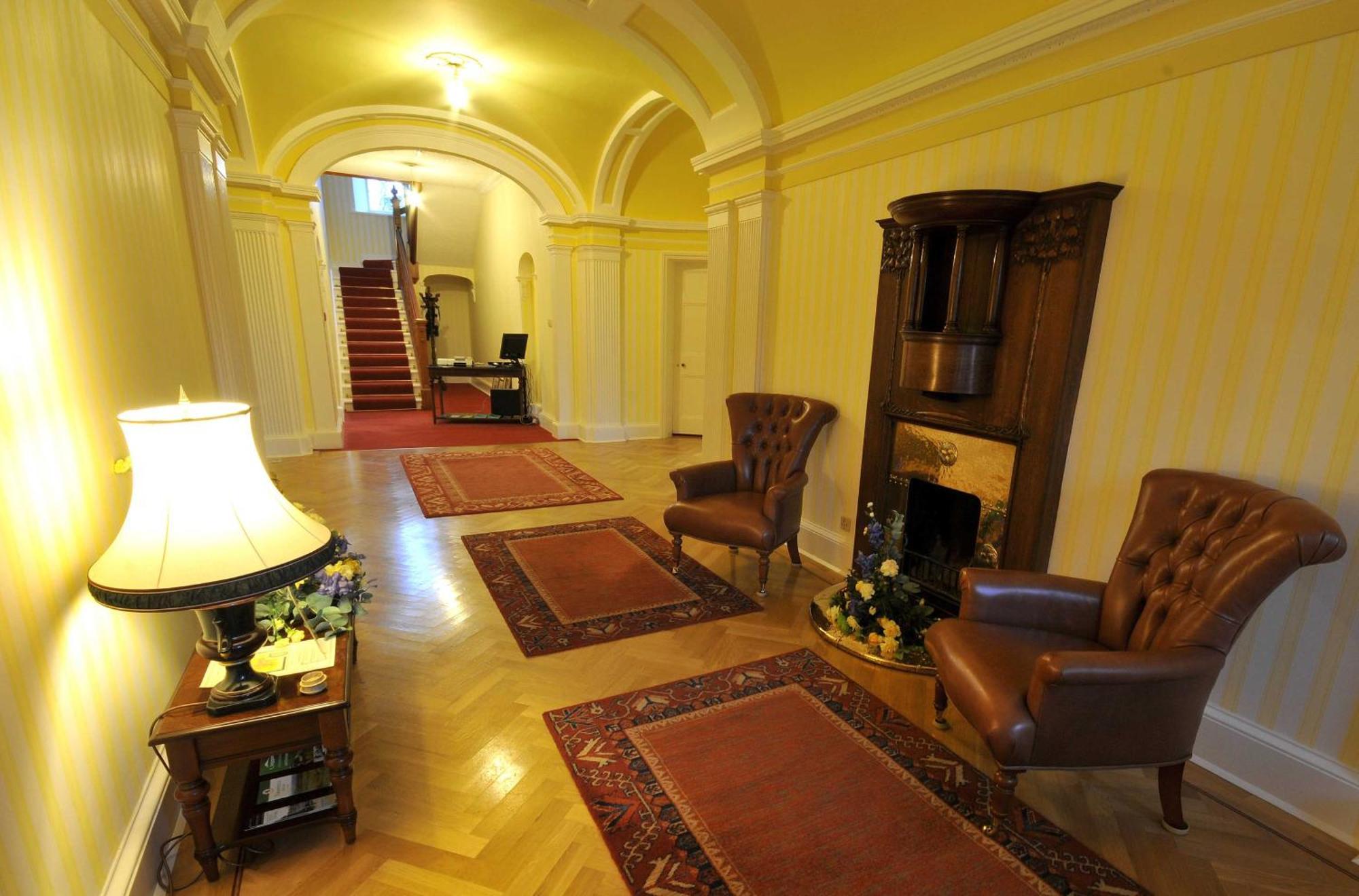 Woodland House Hotel ダンフリーズ エクステリア 写真